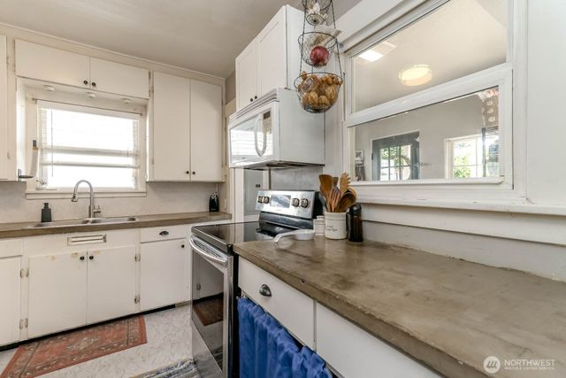 3415 S Durango Street, Tacoma, WA 98409