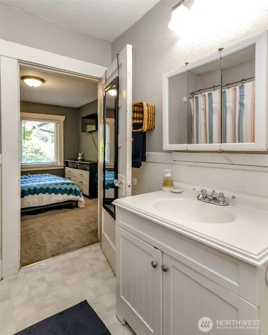 3415 S Durango Street, Tacoma, WA 98409