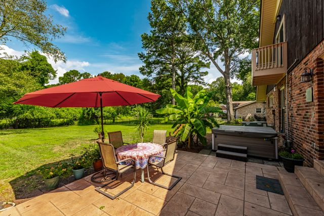 315 Raintree Dr, Hendersonville, TN 37075