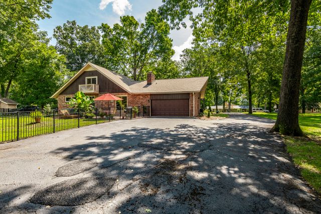 315 Raintree Dr, Hendersonville, TN 37075