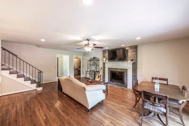 315 Raintree Dr, Hendersonville, TN 37075