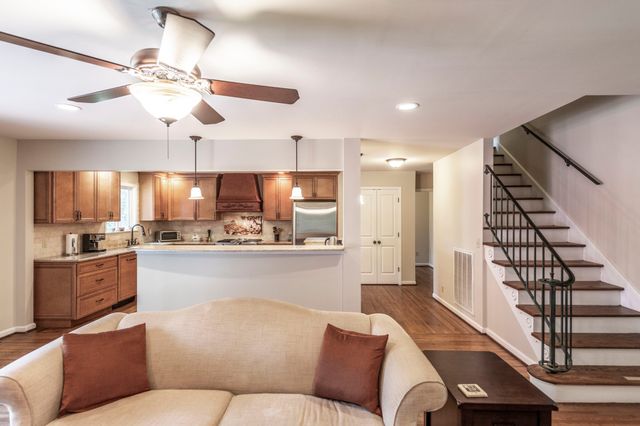 315 Raintree Dr, Hendersonville, TN 37075