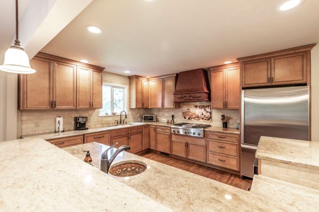 315 Raintree Dr, Hendersonville, TN 37075