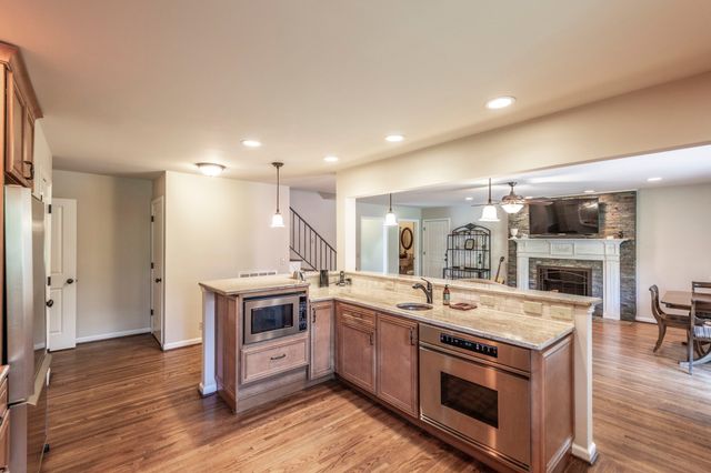 315 Raintree Dr, Hendersonville, TN 37075