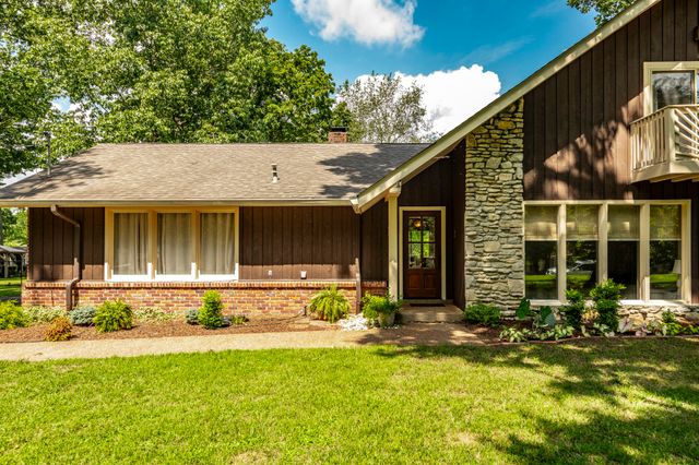 315 Raintree Dr, Hendersonville, TN 37075