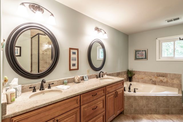315 Raintree Dr, Hendersonville, TN 37075