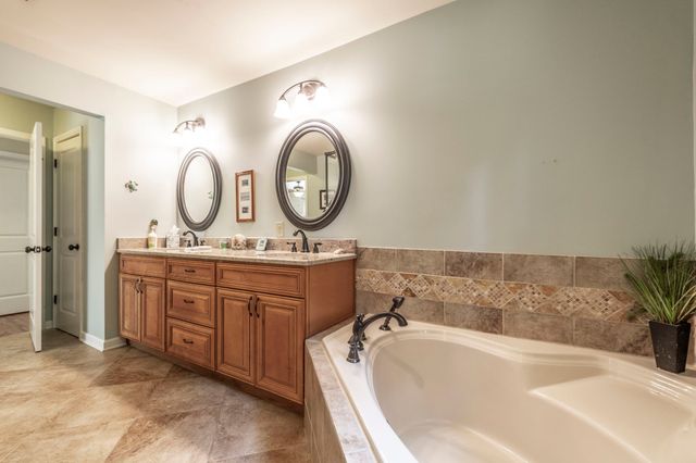 315 Raintree Dr, Hendersonville, TN 37075