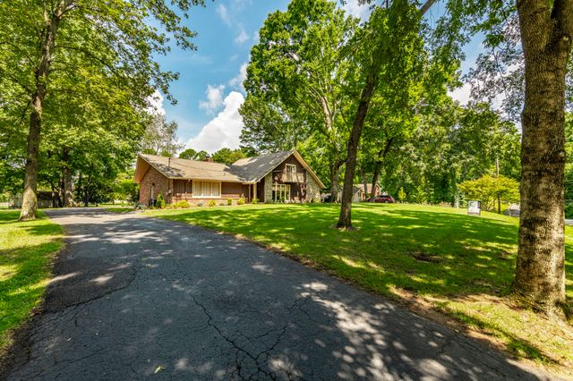 315 Raintree Dr, Hendersonville, TN 37075