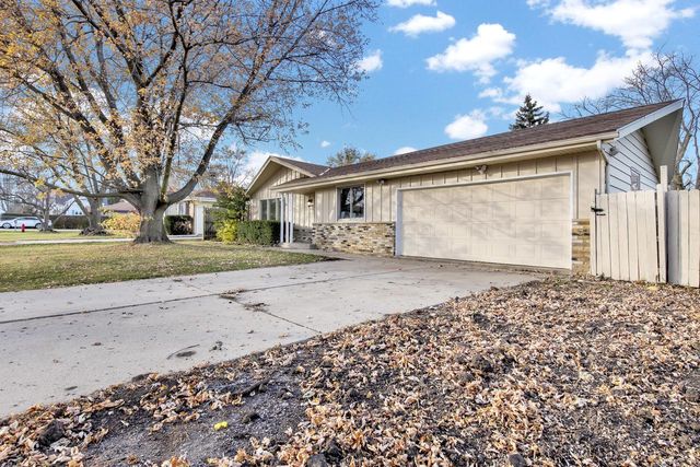 3850 W College AVENUE, Greenfield, WI 53221