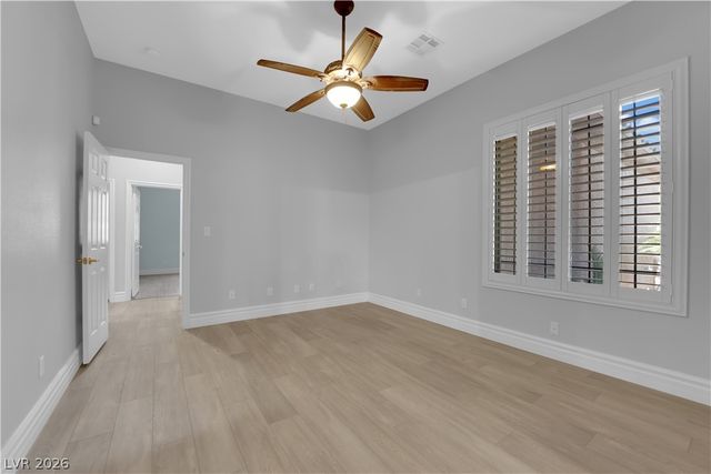 801 White Falcon Street, Las Vegas, NV 89144
