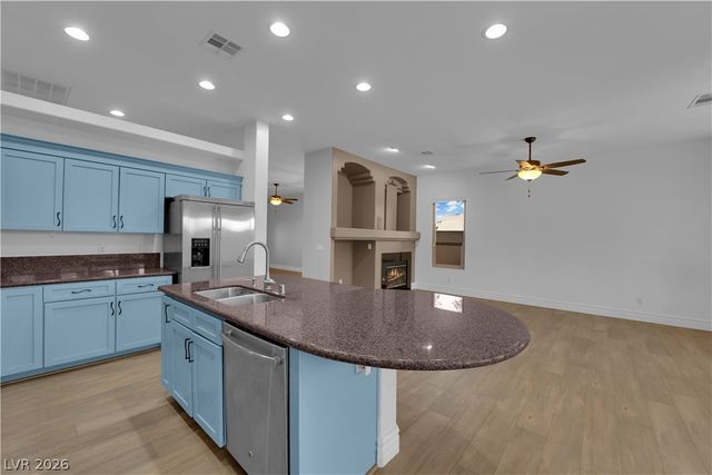 801 White Falcon Street, Las Vegas, NV 89144