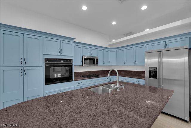 801 White Falcon Street, Las Vegas, NV 89144