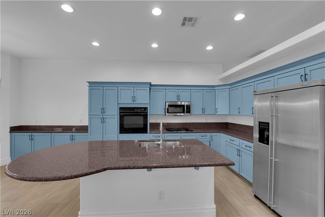 801 White Falcon Street, Las Vegas, NV 89144