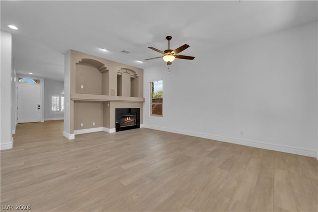 801 White Falcon Street, Las Vegas, NV 89144