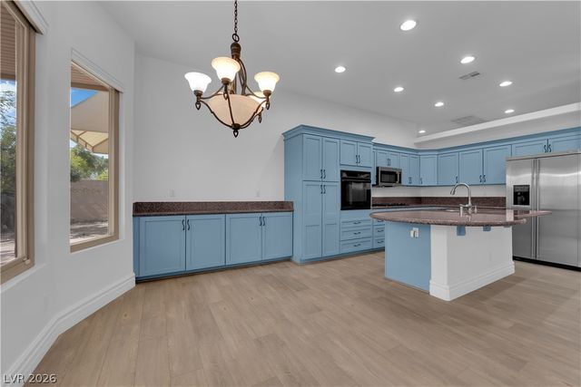 801 White Falcon Street, Las Vegas, NV 89144