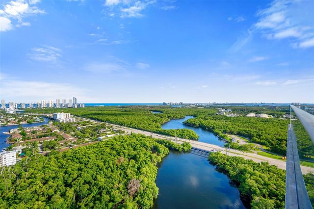 16385 Biscayne Blvd 3020, North Miami Beach, FL 33160