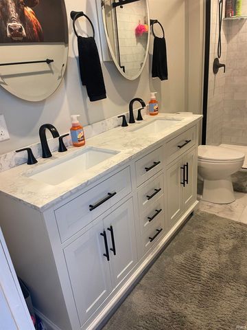 4121 Ort Drive, Woodburn, IN 46797