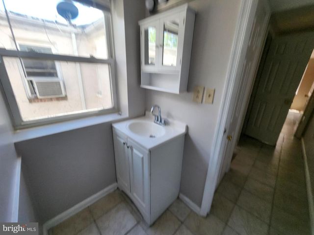 605 S BRADFORD ST, Baltimore, MD 21224