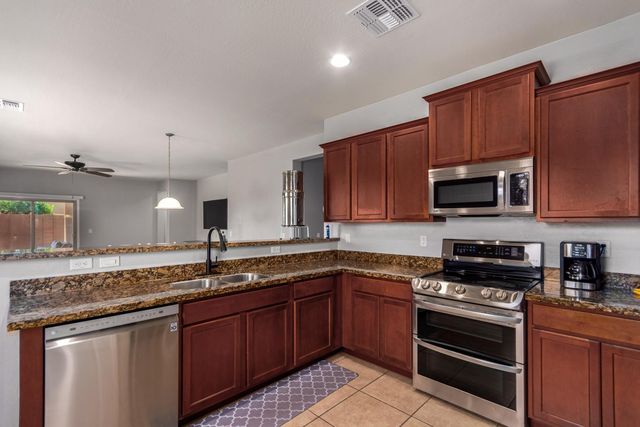 41177 W Lucera Lane, Maricopa, AZ 85138
