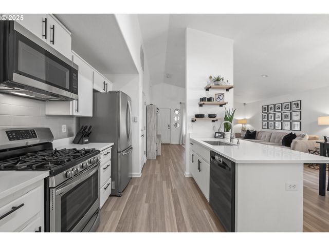 13112 MAGGIE Pl, Oregon City, OR 97045