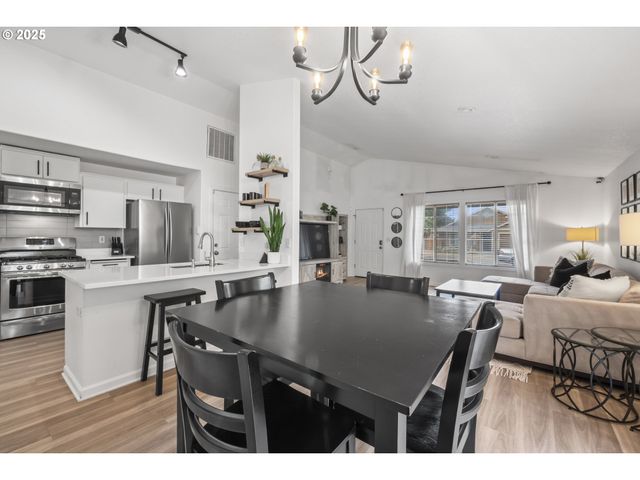 13112 MAGGIE Pl, Oregon City, OR 97045