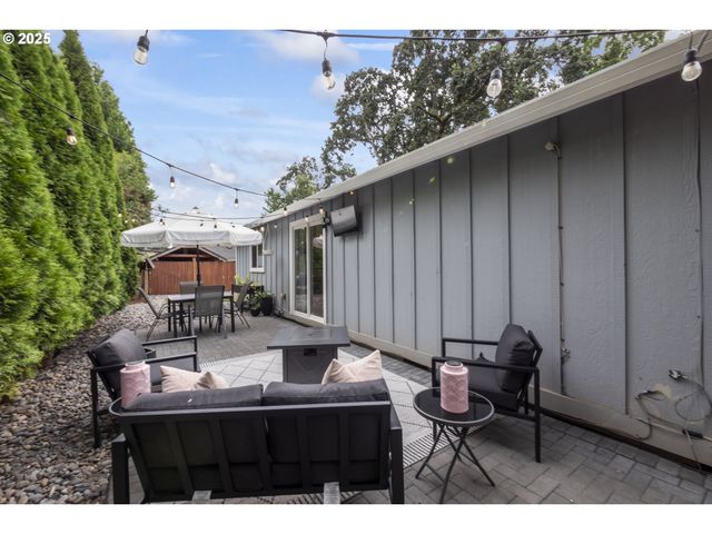 13112 MAGGIE Pl, Oregon City, OR 97045