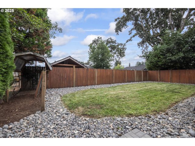 13112 MAGGIE Pl, Oregon City, OR 97045