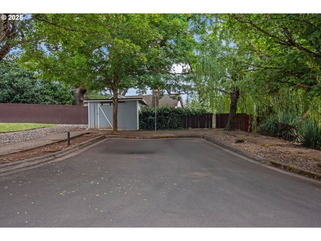 13112 MAGGIE Pl, Oregon City, OR 97045