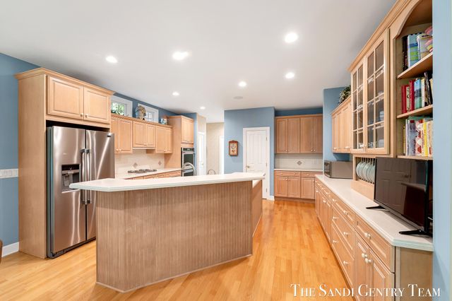 18090 Wildwood Springs Parkway, Spring Lake Twp, MI 49456