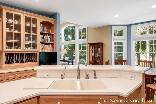 18090 Wildwood Springs Parkway, Spring Lake Twp, MI 49456
