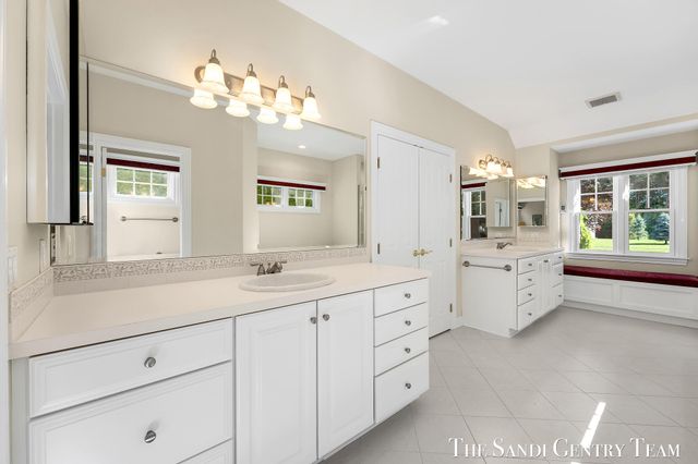 18090 Wildwood Springs Parkway, Spring Lake Twp, MI 49456