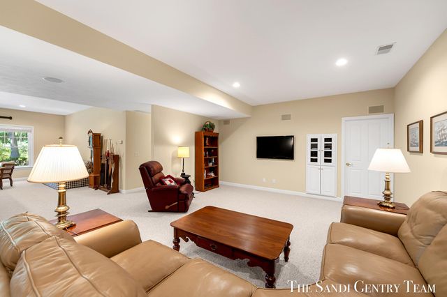 18090 Wildwood Springs Parkway, Spring Lake Twp, MI 49456