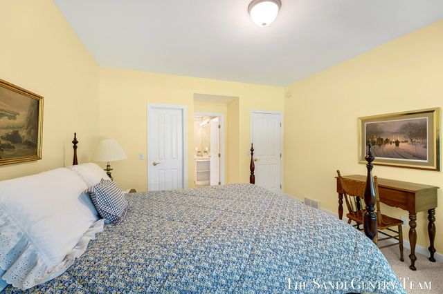 18090 Wildwood Springs Parkway, Spring Lake Twp, MI 49456
