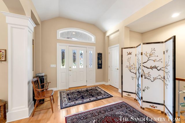 18090 Wildwood Springs Parkway, Spring Lake Twp, MI 49456