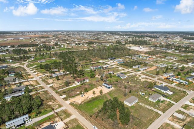 32 Road 5248, Cleveland, TX 77327