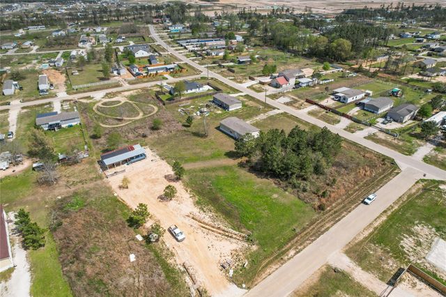 32 Road 5248, Cleveland, TX 77327