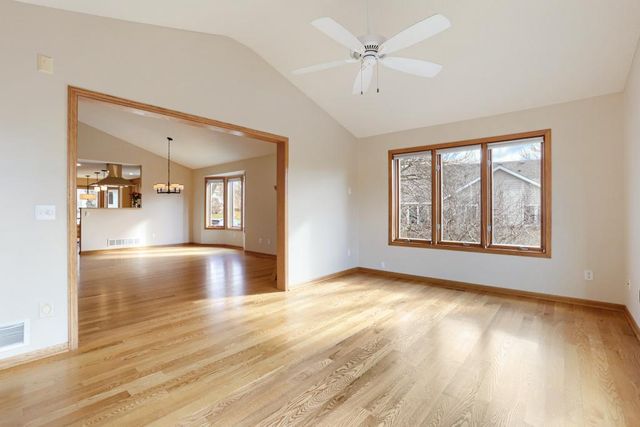 9934 Old Wagon Trail, Eden Prairie, MN 55347