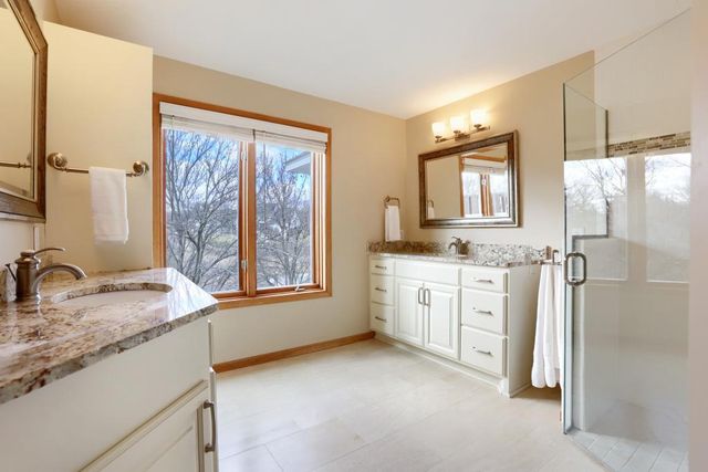 9934 Old Wagon Trail, Eden Prairie, MN 55347