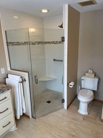 9934 Old Wagon Trail, Eden Prairie, MN 55347