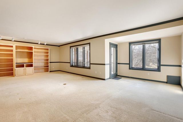 9934 Old Wagon Trail, Eden Prairie, MN 55347