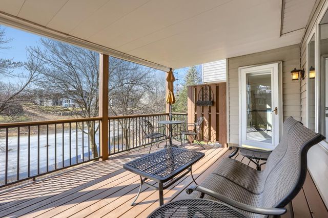 9934 Old Wagon Trail, Eden Prairie, MN 55347