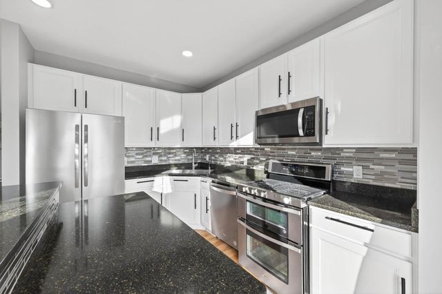 5034 Yuma Lane N, Plymouth, MN 55446