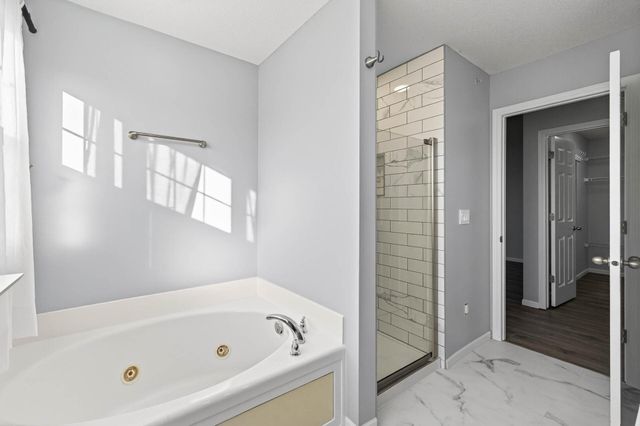 5034 Yuma Lane N, Plymouth, MN 55446