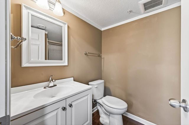 5034 Yuma Lane N, Plymouth, MN 55446