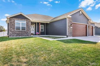 119 Reagan Drive, Troy, IL 62294