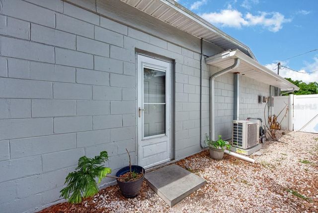 5127 PINE STREET, Seffner, FL 33584