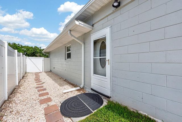 5127 PINE STREET, Seffner, FL 33584