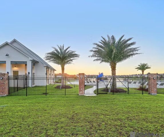 2525 Shore Side Avenue, Baton Rouge, LA 70810