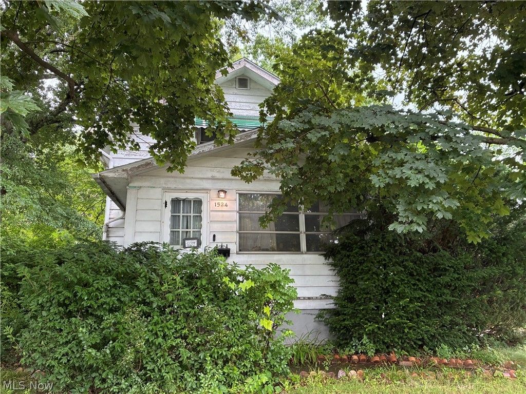 1524 3rd Street SE, Massillon, OH 44646