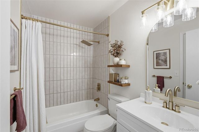 19661 E Bethany Drive, Aurora, CO 80013